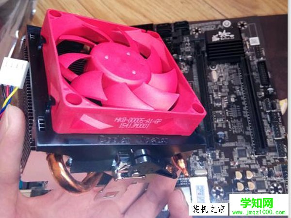 AMD CPU及CPU散热器的安装方法 AMD的处理器与风扇安装图解教程