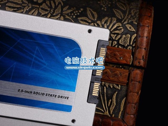 杰出入门作品 观英睿达MX100 128G SSD