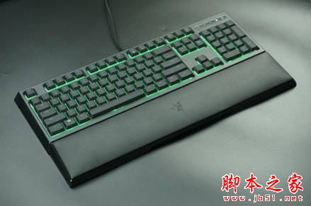 胜过机械键盘？ Razer雨林狼蛛幻彩版键盘体验！