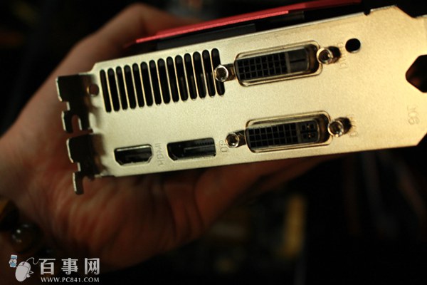 铭�GTX960显卡扩展接口丰富