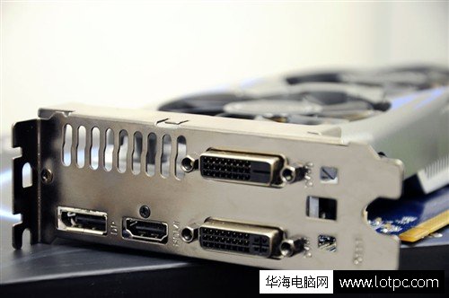 影驰GTX750 Ti 黑将背面接口