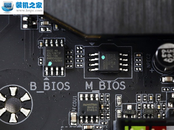 双BIOS控制器闪存颗粒