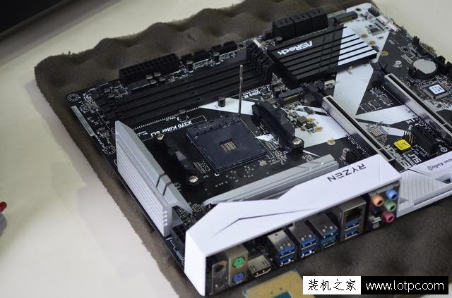 美女教您如何装机！AMD锐龙Ryzen7-1700X电脑组装教程