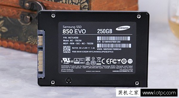 三星850 EVO 250GB 固态硬盘背面