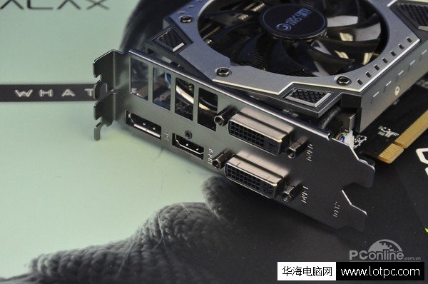 影驰GTX960骨灰黑将接口