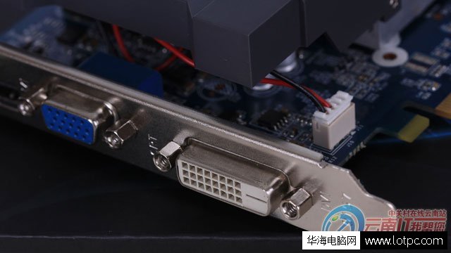 影驰GT730虎将显卡接口